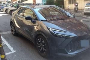 Toyota C-HR Hybrid 20.000 km  - 12/2024