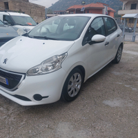 Peugeot 208 van