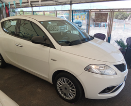 Lancia Ypsilon M.jet -Gold-
