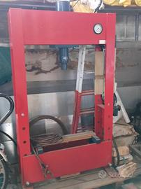 pressa idropneumatica 40 tonn