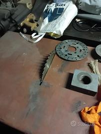 Sega da banco e tavolo in ferro per saldatura