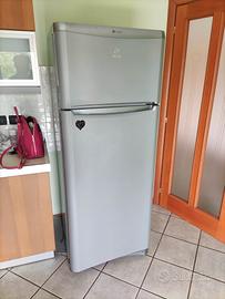 grande frigorifero INDESIT TEAAN 5 70cm