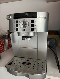 Delonghi magnifica