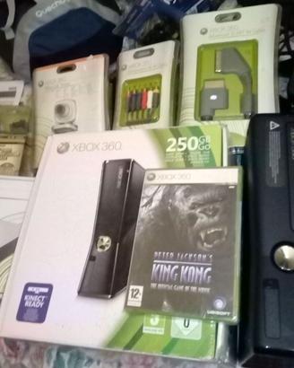 XBOX 360 TRE GIOCHI A SCELTA 25 BUNDLE HALO