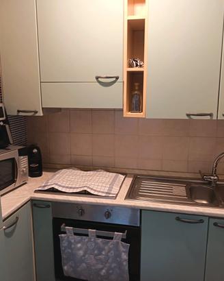 arredamento usato ma tenuto bene