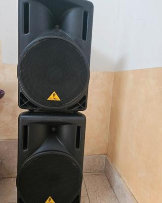 Casse musicali behringer euroliveB215A