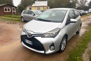 TOYOTA YARIS 1.0 69CV ANNO 2015 5 PORTE