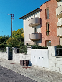 Appartamento 100 mq nuovo e arredato con 3 balconi