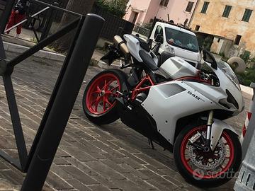 Ducati 848 evo