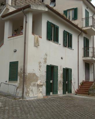 Casa di campagna con terreno