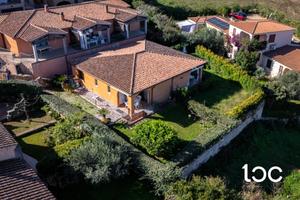 Villetta a schiera con giardino e vista panoramica