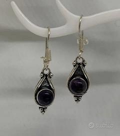 Orecchini con ametista naturale caboch