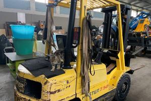 Sollevatore Hyster alzata libera triplex 5mt