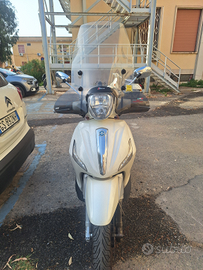 Beverly 300