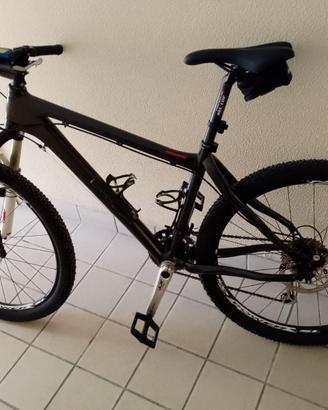 MOUNTAIN BIKE IN CARBONIO SHIMANO XT