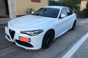 Alfa Romeo Giulia Q4 veloce commercianti export