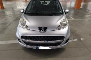 Peugeot 107 (1.0 benzina )5 porte 2010