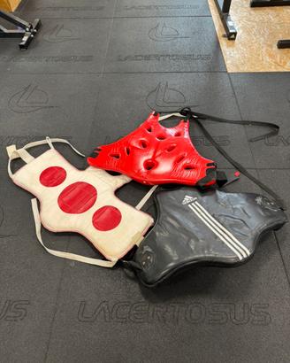 Protezioni arti marziali, corpetto karate