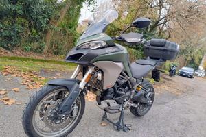Ducati Multistrada 950 Red (wrapping verde/argento