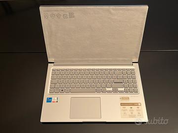 Pc Portatile Asus Vivobook F1504ZA