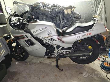 Honda VF 1000 F2 bol d'or - 1986