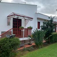 Prestigiosa villa unifam. rifinita con piscina