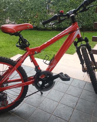 Bici MTB marca Ferrari