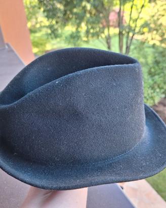 Cappello / Berretto nero classico Colors & Beauty