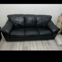 2 Divani in pelle 3 e 2 posti