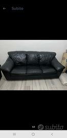 2 Divani in pelle 3 e 2 posti