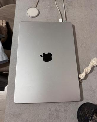 MacBook Pro 14 pro