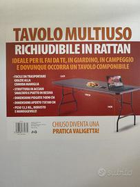 Tavolo richiudibile in rattan