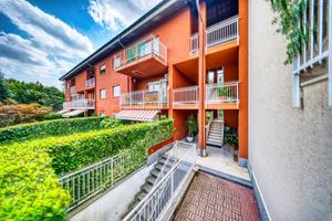 Appartamento di 173 m² con 5 locali e box auto dop