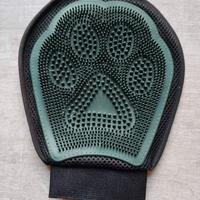 Guanto per toelettatura