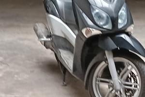 Yamaha xcity 250