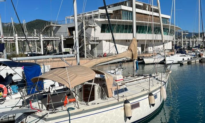 Barca a vela Dufour 35 con posto barca a Loano