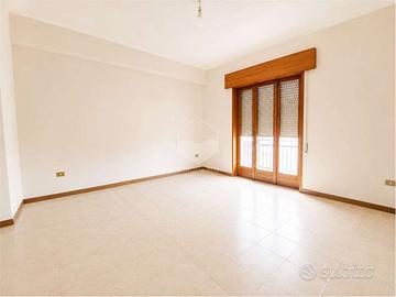 Appartamento con ampio garage