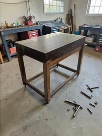 Banco di riscontro in granito