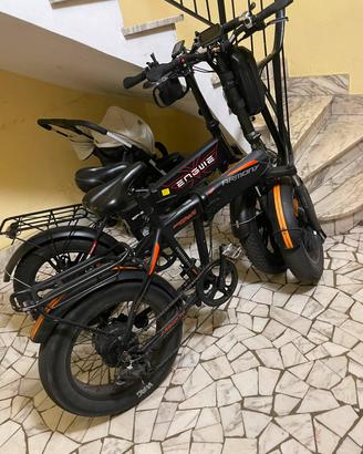 Coppia di Fat Bike Elettriche Pieghevoli.