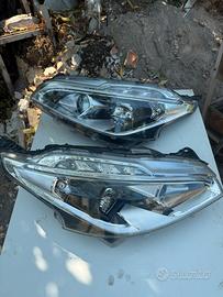 Fari Peugeot 208