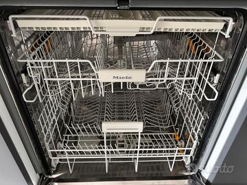 Lavastoviglie Miele- come nuova