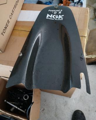 Sotto codone in carbonio R6