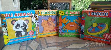 Set 4 libri gioco per il bagnetto.