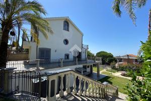 PORZIONE DI BIFAMILIARE A GENZANO DI ROMA