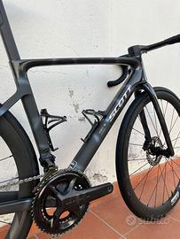 Bici da corsa Scott addict RC10 2025