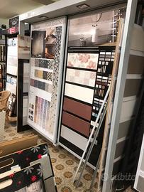 Espositori grandi rivestimento