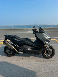 Tmax 530 SX ABS Akrapovic