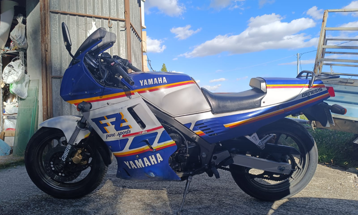 Yamaha Genesis FZ 750
