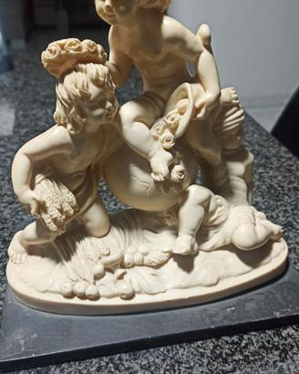 statuetta di angeli
