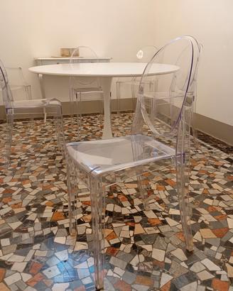 4 sedie e 2 poltroncine kartell in plexiglass